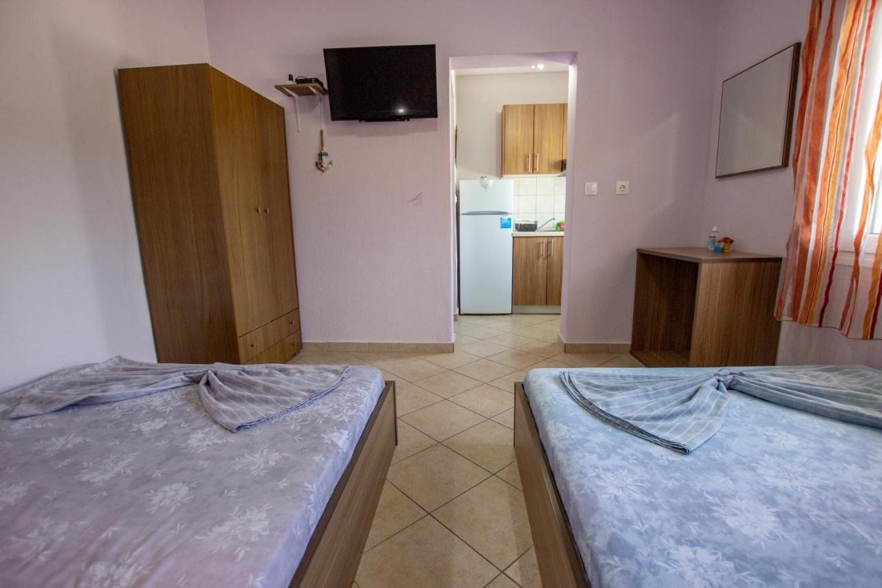 Vordos Rooms Vrasná Kültér fotó
